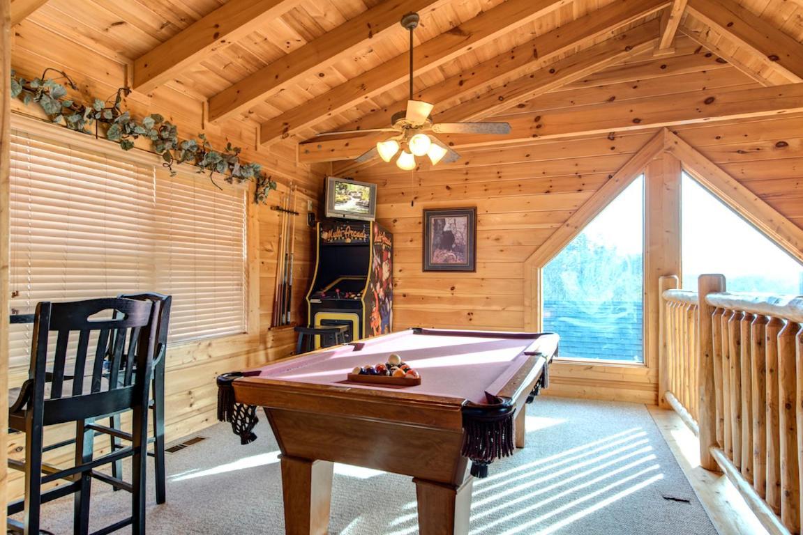 Serenity Peak Villa Pigeon Forge Bagian luar foto