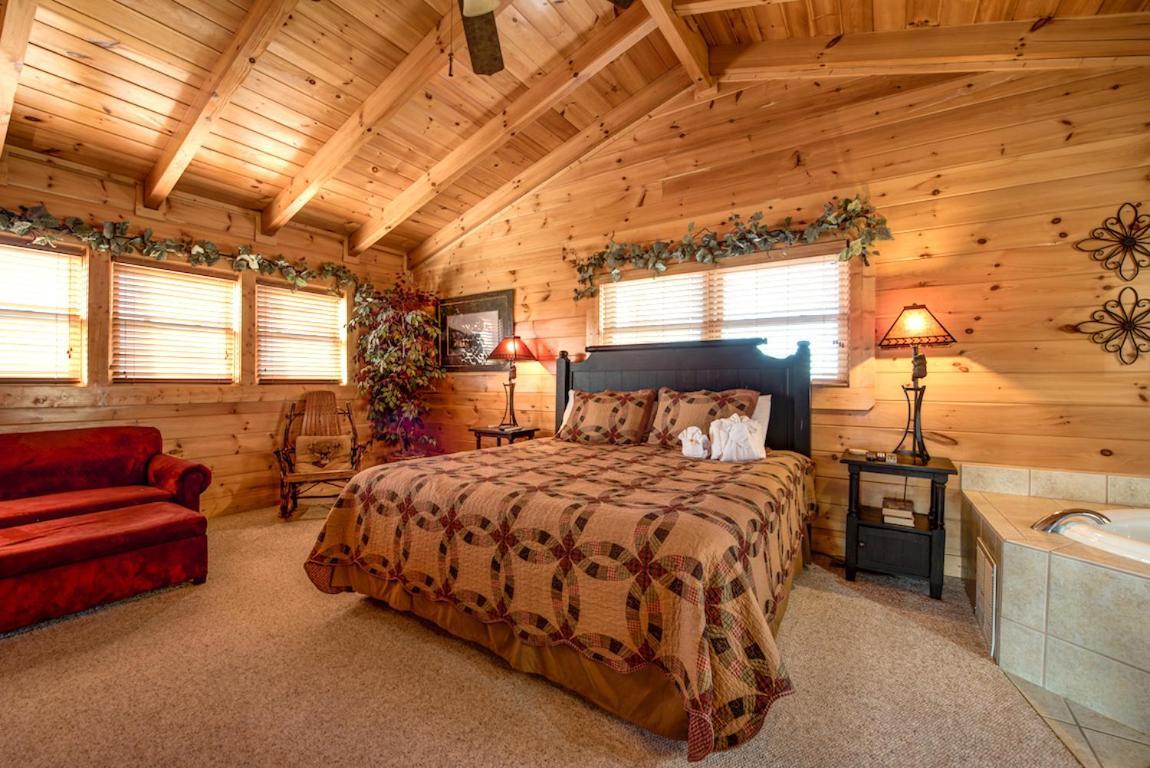 Serenity Peak Villa Pigeon Forge Bagian luar foto