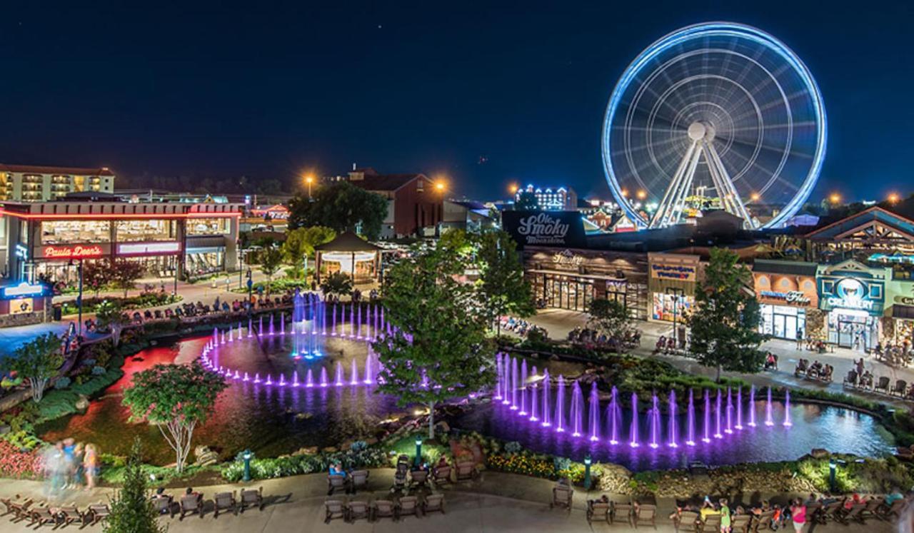 Serenity Peak Villa Pigeon Forge Bagian luar foto