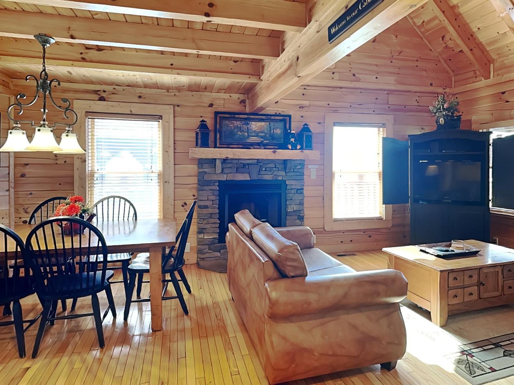Serenity Peak Villa Pigeon Forge Bagian luar foto
